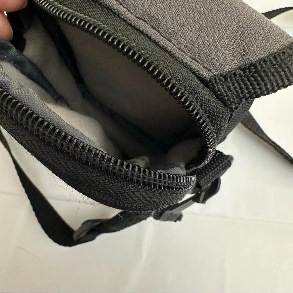 Samsonite Small Padded Camera Bag Case Black Gray Strap 5 x 3.5